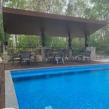 Park And Pool نيسيبار